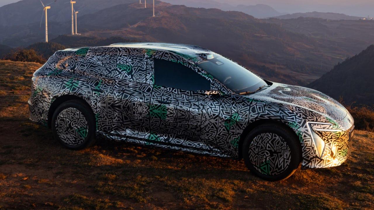 Avatr 06 в кузове универсал от компании Changan показали на официальных фото