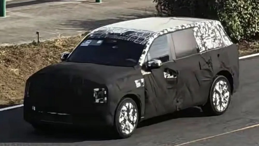 Люксовый кроссовер совместной марки Huawei и JAC под названием Maextro