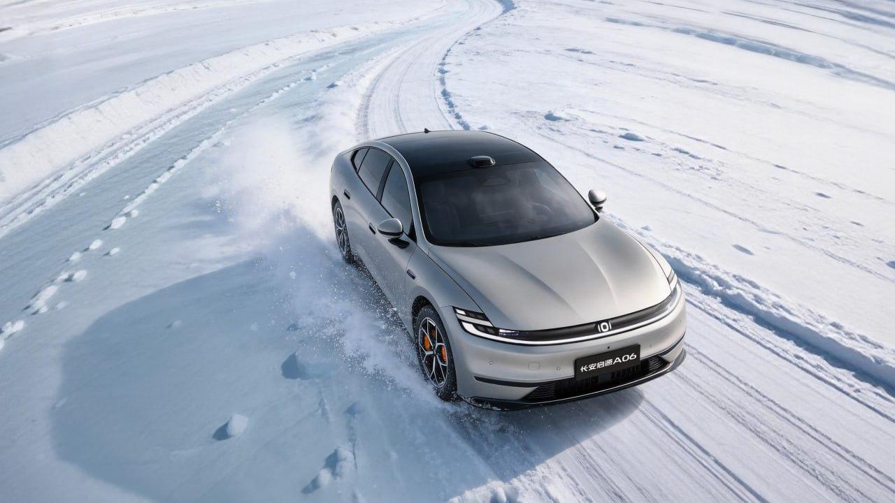 Компания Changan объявила об использовании натриевых тяговых батарей производства CATL на своих легковых автомобилях