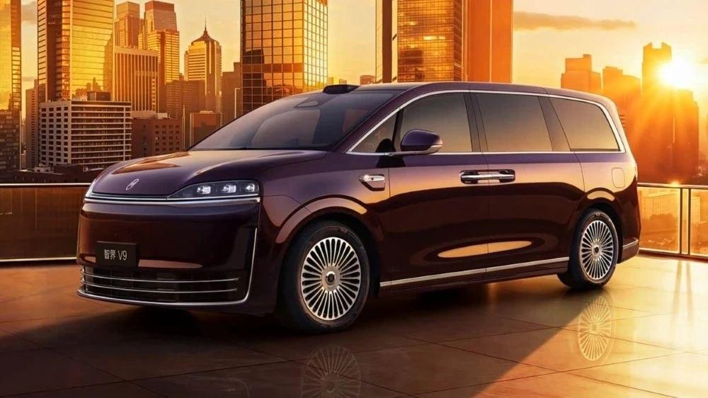 Официальная премьера первого минивэна Luxeed от Chery и Huawei состоится в мае.