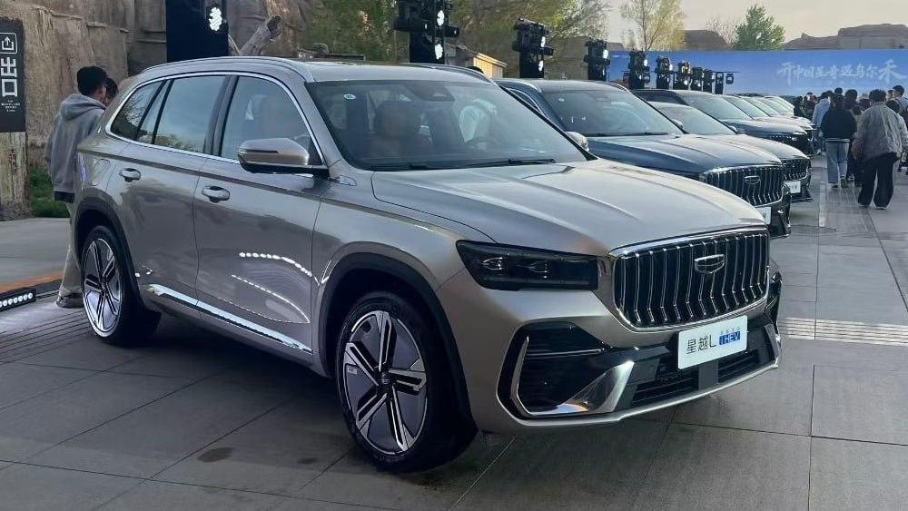 В Китае стартовали предзаказы на кроссовер Geely Monjaro i-HEV