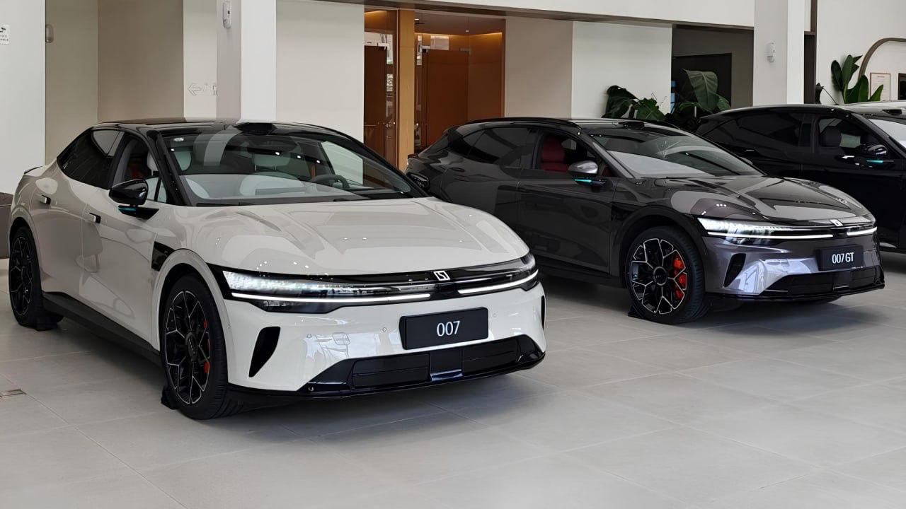 Седан Zeekr 007 и универсал Zeekr 007 GT