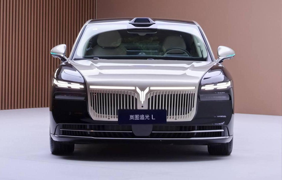 Voyah представил удлинённую версию седана Passion L