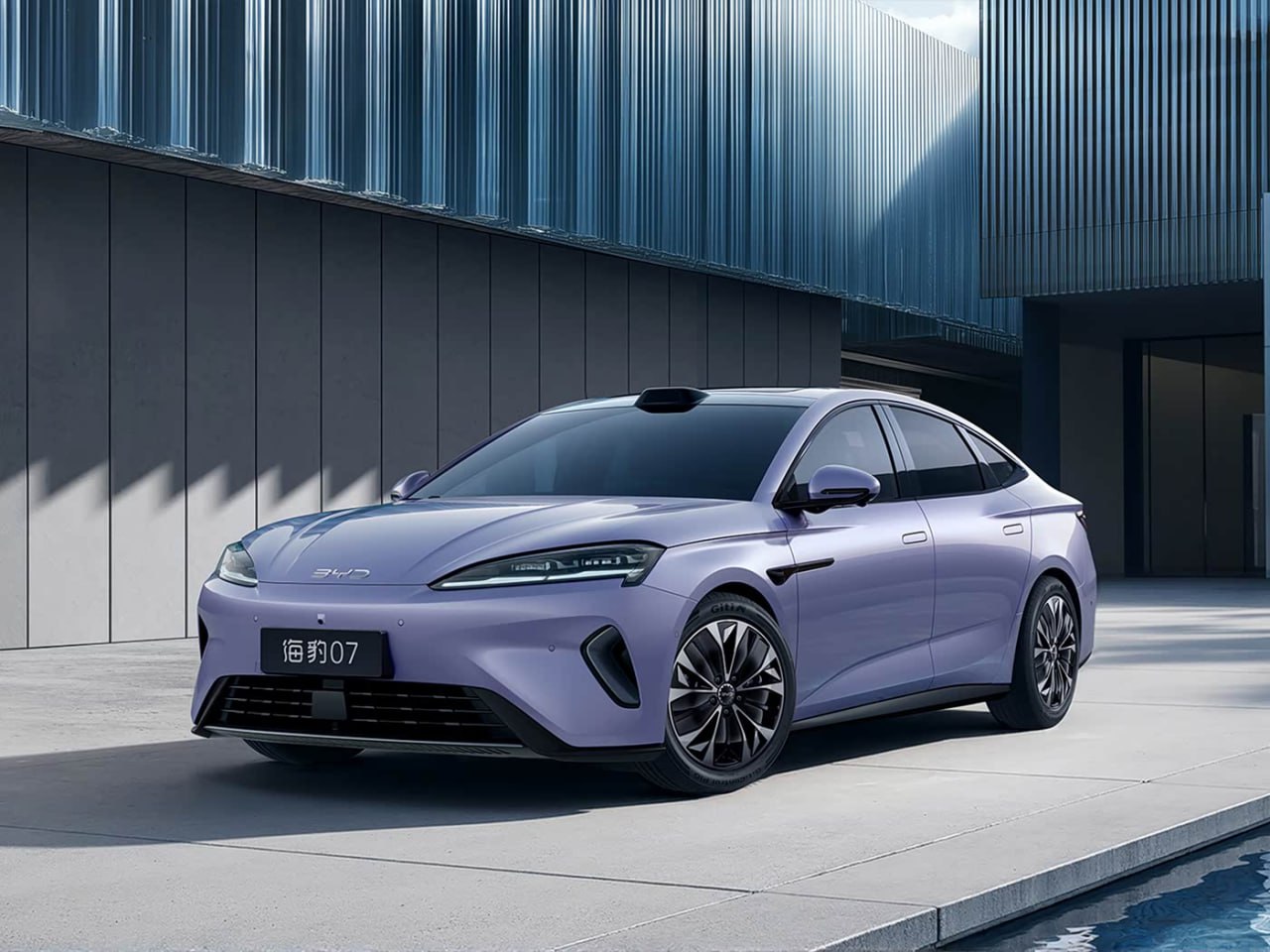 В Китае раскрыли стоимость нового седана BYD Seal 07 EV