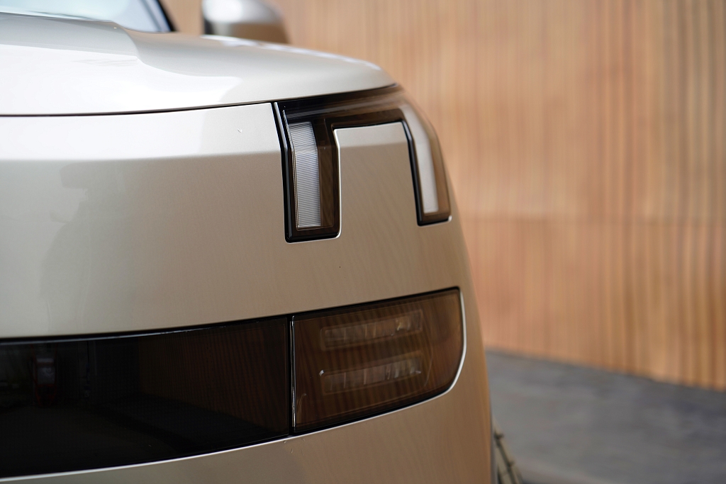 Lynk & Co 900