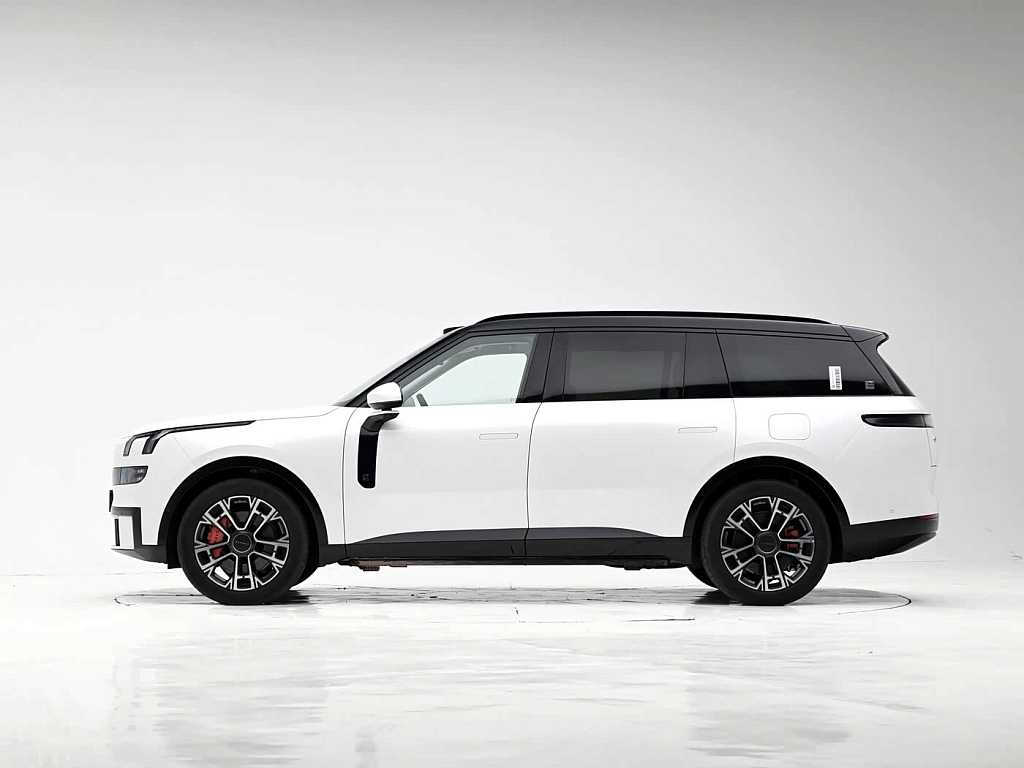 Lynk & Co 900 1.5 AT