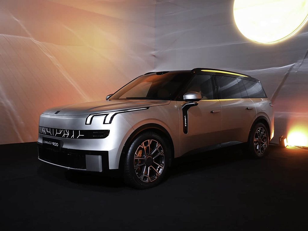 Lynk & Co 900 2.0 AT