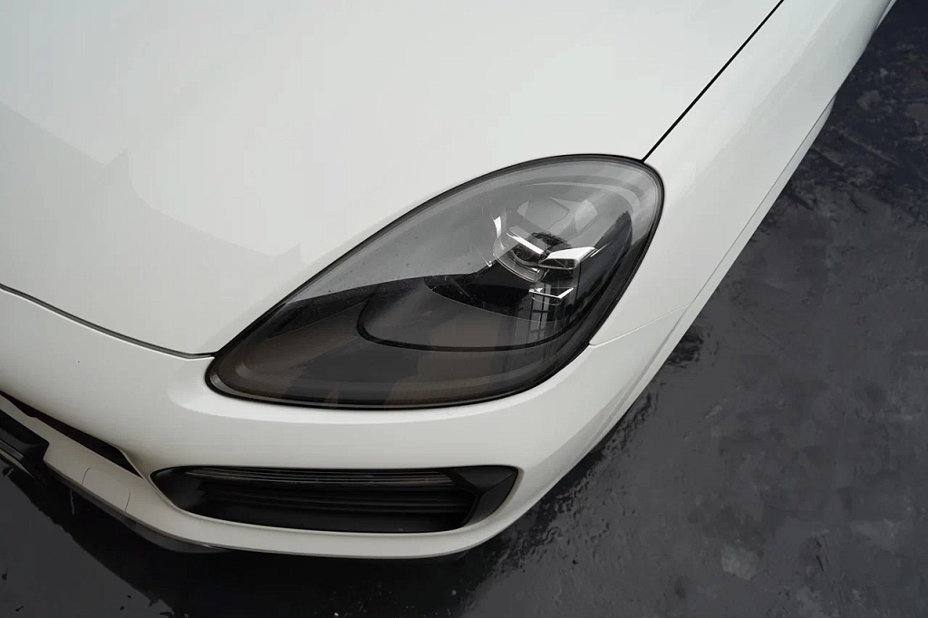 Porshe Cayenne