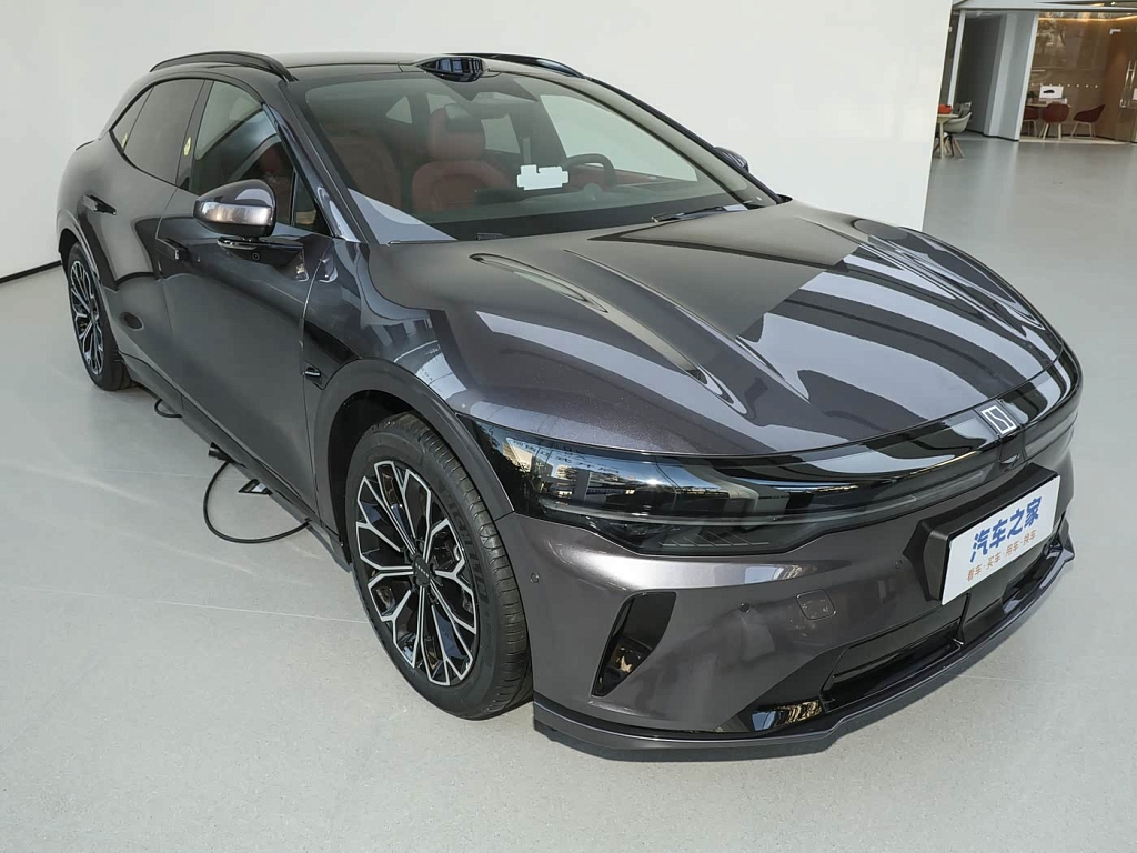 Zeekr 007 GT
