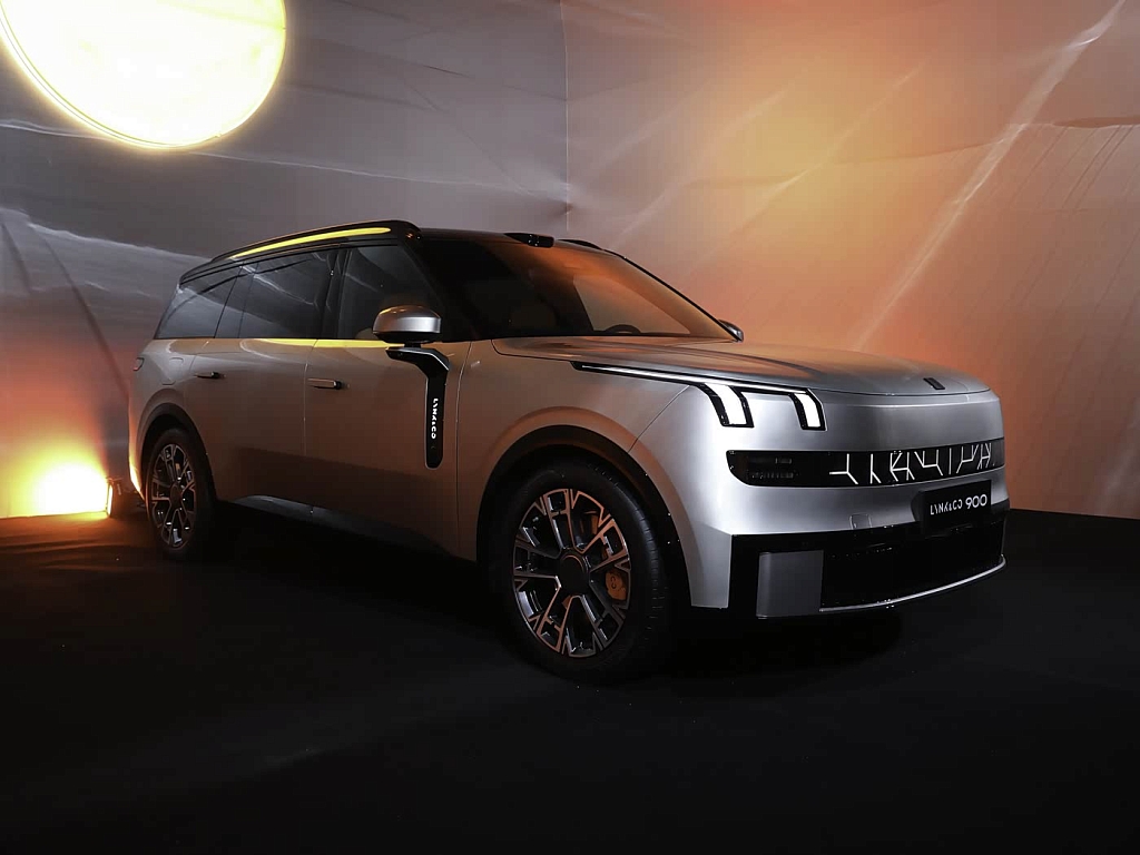 Lynk & Co 900 2.0 AT