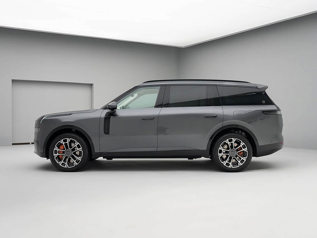 Lynk & Co 900 2.0 AT