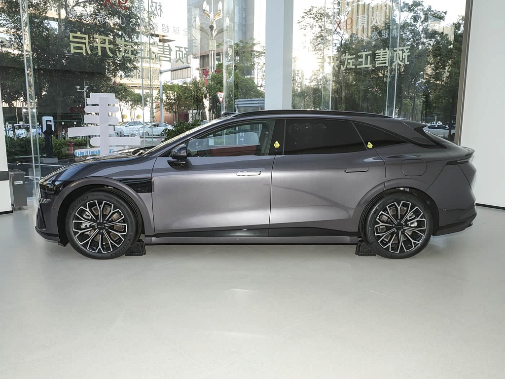 Zeekr 007 GT