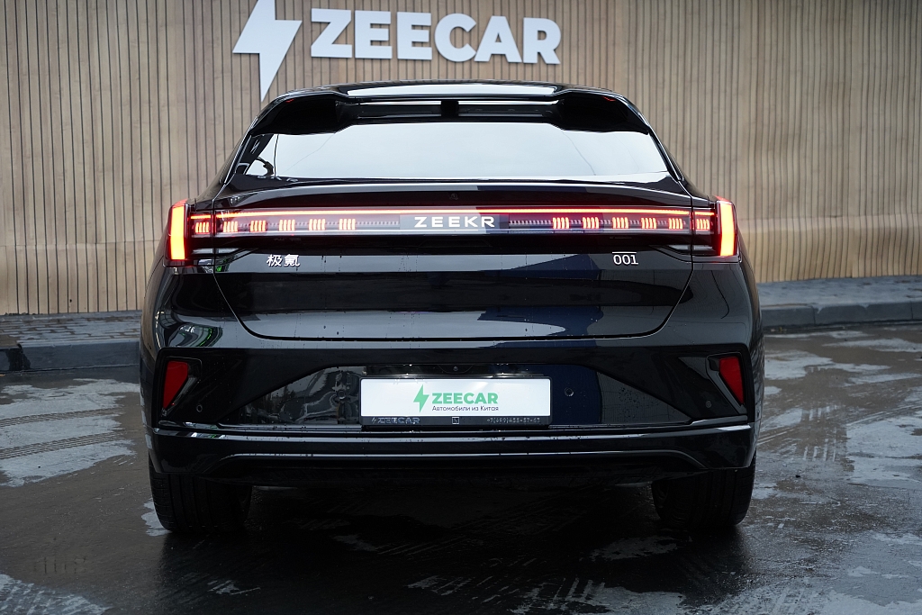 Zeekr 001