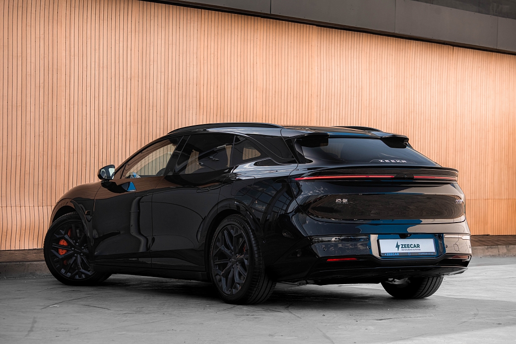 Zeekr 007 GT