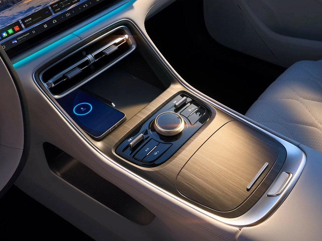 GEELY Galaxy A7