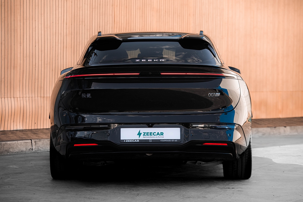 Zeekr 007 GT