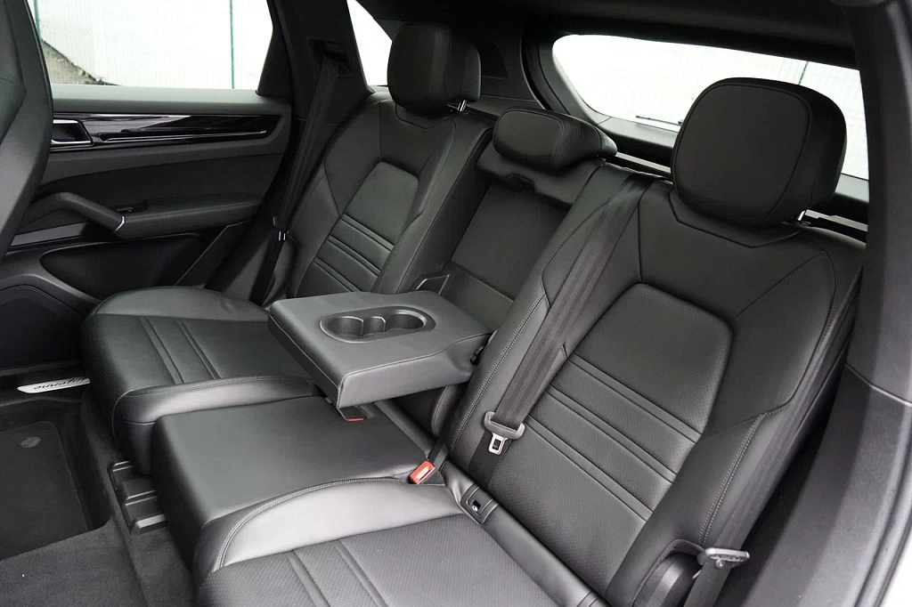 Porshe Cayenne