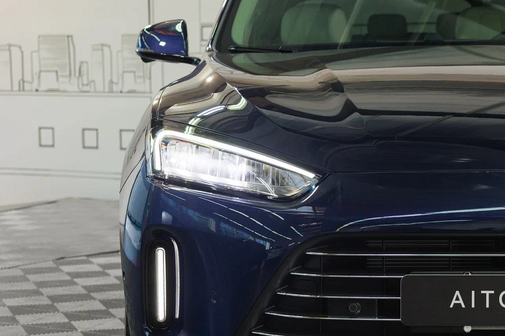 AITO M5