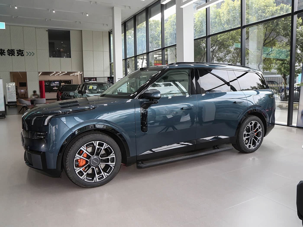 Lynk & Co 900 2.0 AT